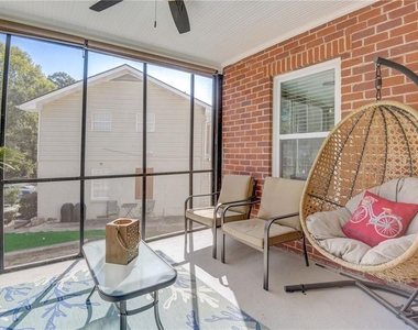 711 Campbell Circle - Photo Thumbnail 5