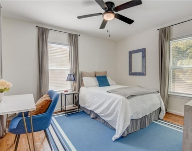 711 Campbell Circle - Photo Thumbnail 12