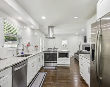 2832 Riderwood Drive - Photo Thumbnail 6