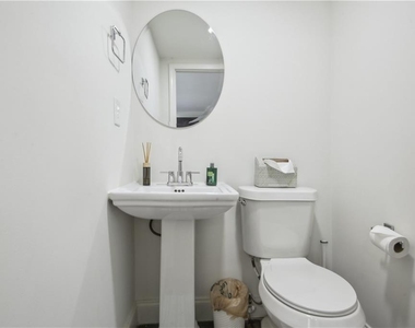 2832 Riderwood Drive - Photo Thumbnail 15