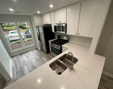 2260 Newport Landing - Photo Thumbnail 3
