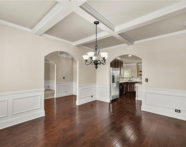 882 Nestling Drive - Photo Thumbnail 8