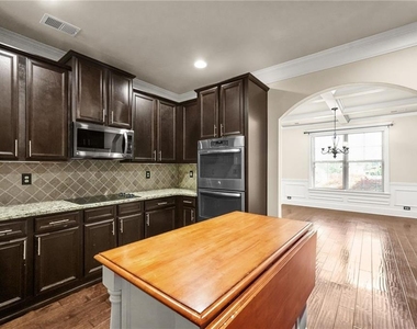 882 Nestling Drive - Photo Thumbnail 11