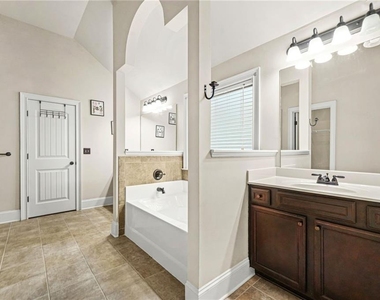 882 Nestling Drive - Photo Thumbnail 28