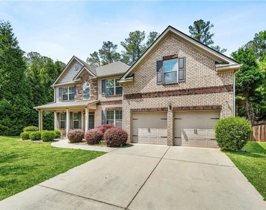 882 Nestling Drive - Photo Thumbnail 2