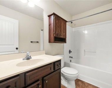 882 Nestling Drive - Photo Thumbnail 34