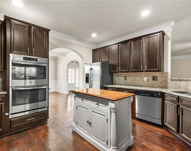 882 Nestling Drive - Photo Thumbnail 10