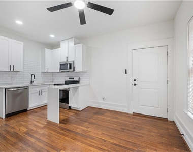 405 4th Street Ne - Photo Thumbnail 2
