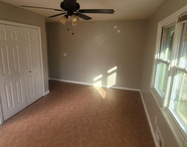 3728 Loren Drive - Photo Thumbnail 5