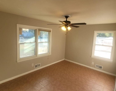 3728 Loren Drive - Photo Thumbnail 6
