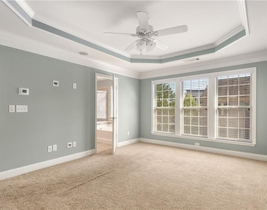 1035 E Paces Lane Ne - Photo Thumbnail 10