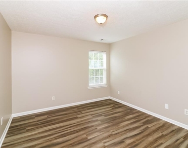 127 Silver Fox Trail - Photo Thumbnail 6