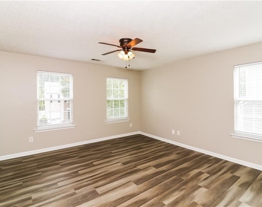 127 Silver Fox Trail - Photo Thumbnail 10