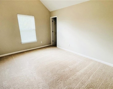 1215 Grey Rock Way - Photo Thumbnail 19