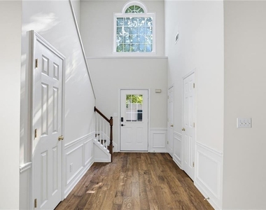 2599 Alvecot Circle Se - Photo Thumbnail 2