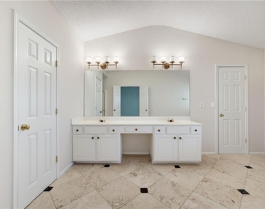 2599 Alvecot Circle Se - Photo Thumbnail 15