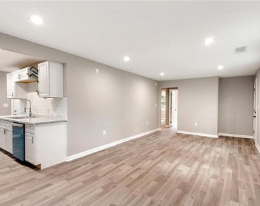 2157 Penelope Street Nw - Photo Thumbnail 4