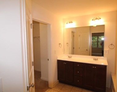5850 Vinyard Lane - Photo Thumbnail 22