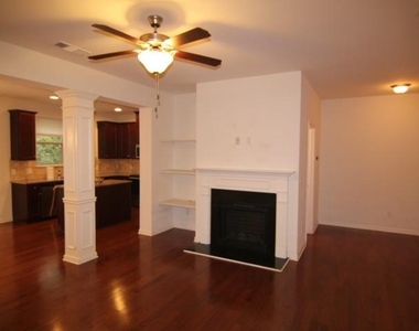 5850 Vinyard Lane - Photo Thumbnail 2