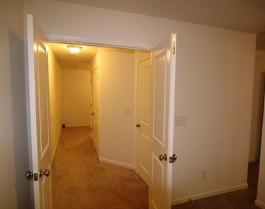 5850 Vinyard Lane - Photo Thumbnail 31
