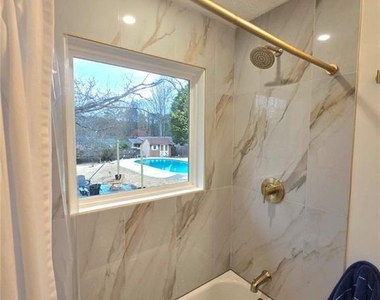 457 Castleaire Drive - Photo Thumbnail 11