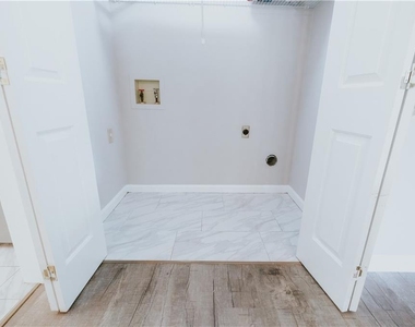 1256 Minhinette Drive - Photo Thumbnail 29