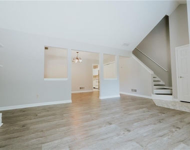 1256 Minhinette Drive - Photo Thumbnail 13
