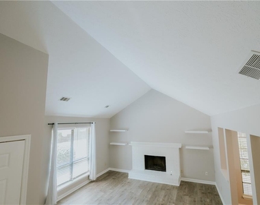 1256 Minhinette Drive - Photo Thumbnail 11