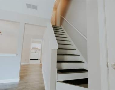 1256 Minhinette Drive - Photo Thumbnail 17