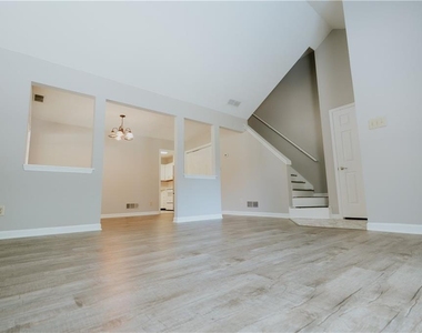 1256 Minhinette Drive - Photo Thumbnail 14