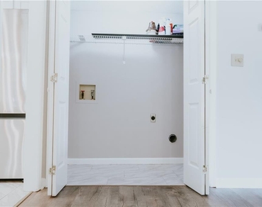 1256 Minhinette Drive - Photo Thumbnail 30