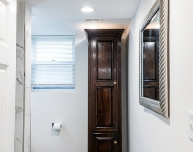 7311 S Oglesby Avenue - Photo Thumbnail 10