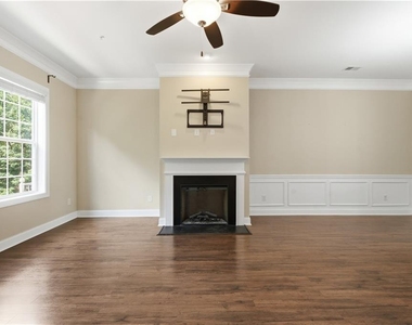 2270 Tenor Lane - Photo Thumbnail 9