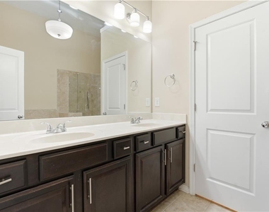 2270 Tenor Lane - Photo Thumbnail 31