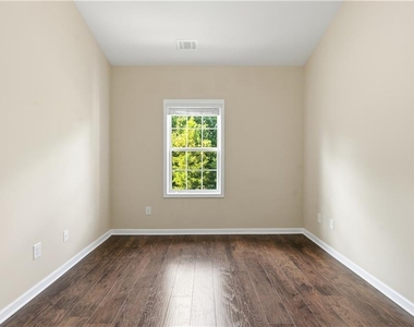 2270 Tenor Lane - Photo Thumbnail 25