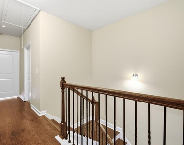 2270 Tenor Lane - Photo Thumbnail 21