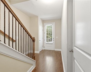 2270 Tenor Lane - Photo Thumbnail 2