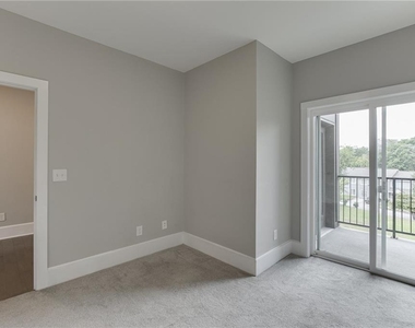 456 Parkway Drive Ne - Photo Thumbnail 19