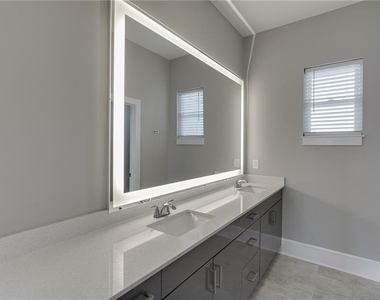 456 Parkway Drive Ne - Photo Thumbnail 29