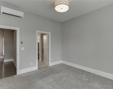 456 Parkway Drive Ne - Photo Thumbnail 27