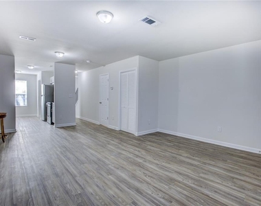 2340 Beaver Ruin Road - Photo Thumbnail 12