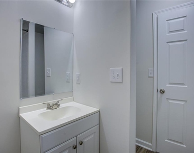 2340 Beaver Ruin Road - Photo Thumbnail 30