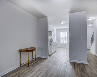 2340 Beaver Ruin Road - Photo Thumbnail 16