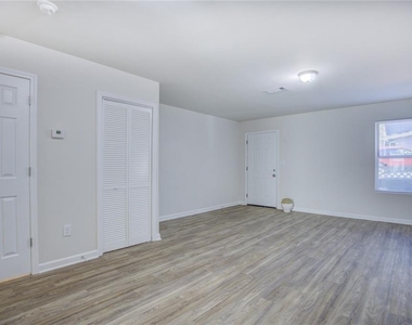 2340 Beaver Ruin Road - Photo Thumbnail 9
