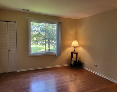 7510 Farmingdale Drive - Photo Thumbnail 24