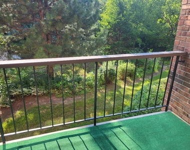 7510 Farmingdale Drive - Photo Thumbnail 11
