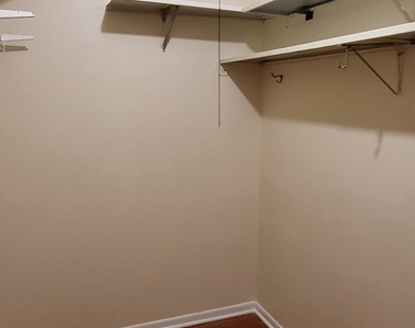 7510 Farmingdale Drive - Photo Thumbnail 25