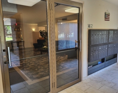 7510 Farmingdale Drive - Photo Thumbnail 4