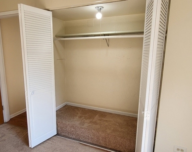 7510 Farmingdale Drive - Photo Thumbnail 30