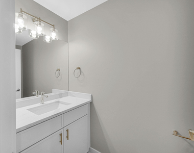 3225 S Halsted Street - Photo Thumbnail 8